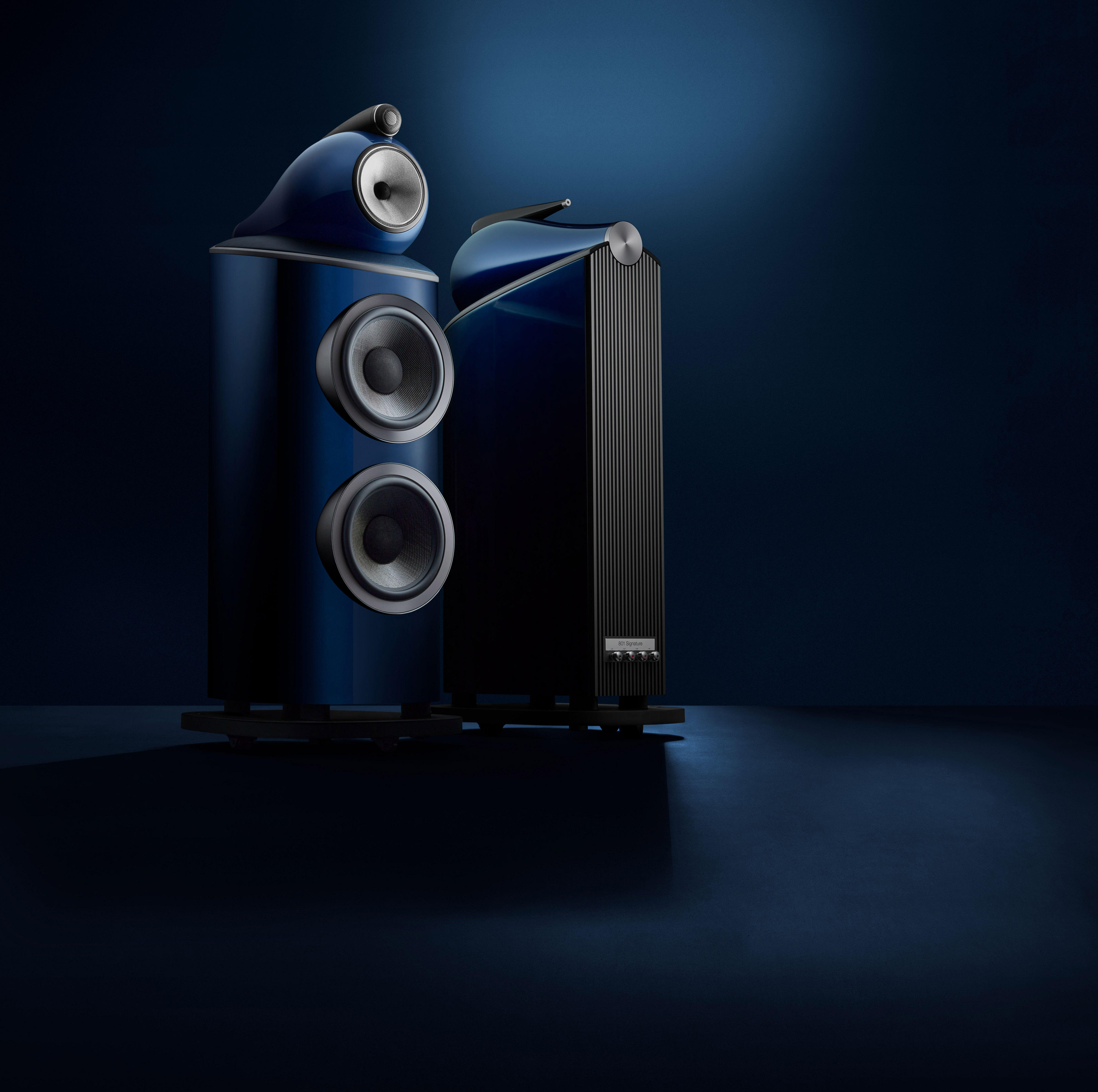 Bowers & Wilkins 801 D4 Signature  Midnight Blue Metallic Lautsprecher Vorne und Hinten